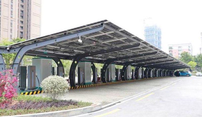 智能充电保护,听起来像是一个高科技词汇,但它其实就在我们的生活中发挥着重要作用。你知道吗?它不仅能够保证电动汽车的安全,还能延长电池的使用寿命。